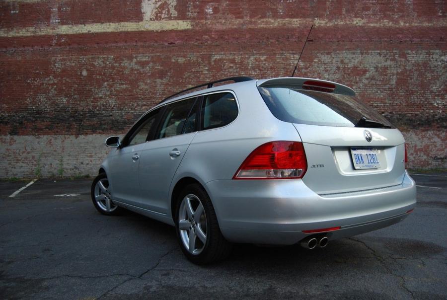  Volkswagen Sportwagen SE 2009 года  (фото 6 из 28)